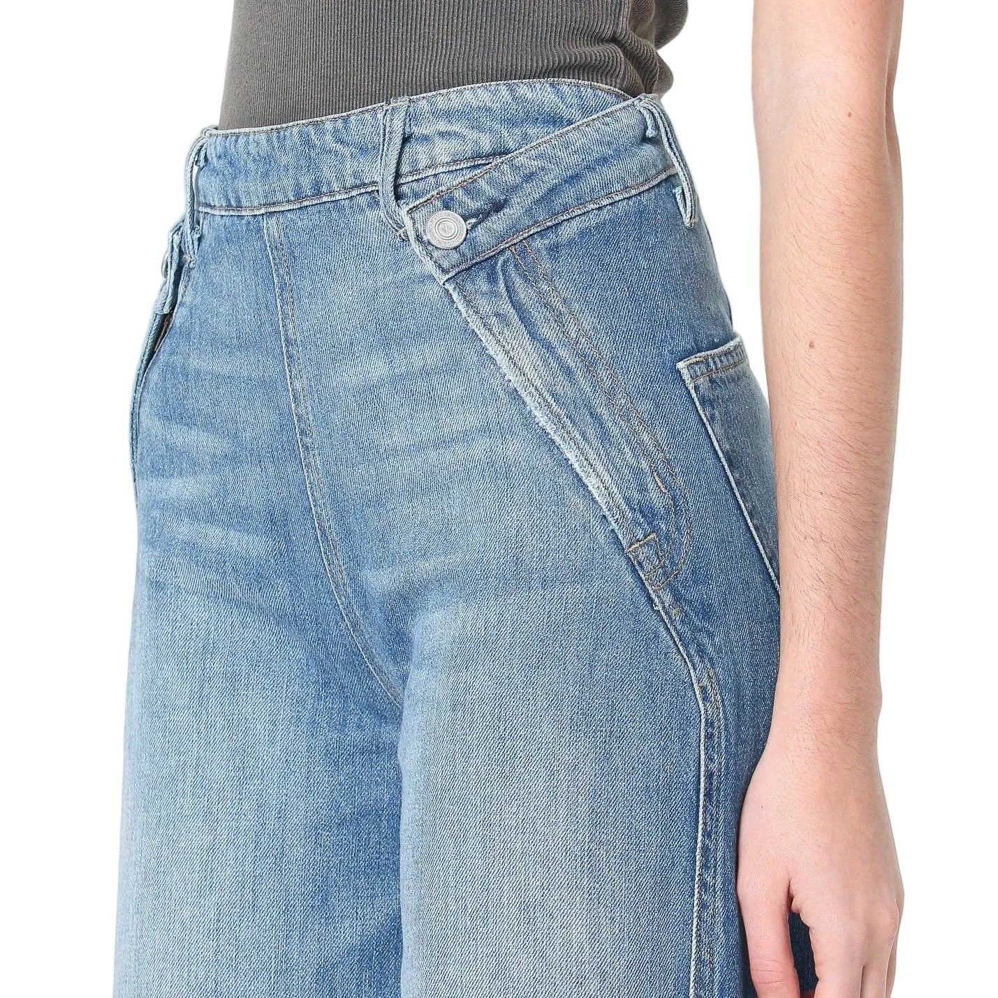 Double Button High-Rise Wide-Leg Jeans
