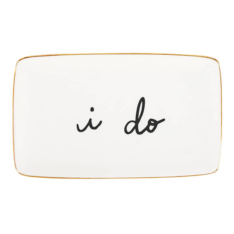 White rectangular plate with 'i do' text on a white background