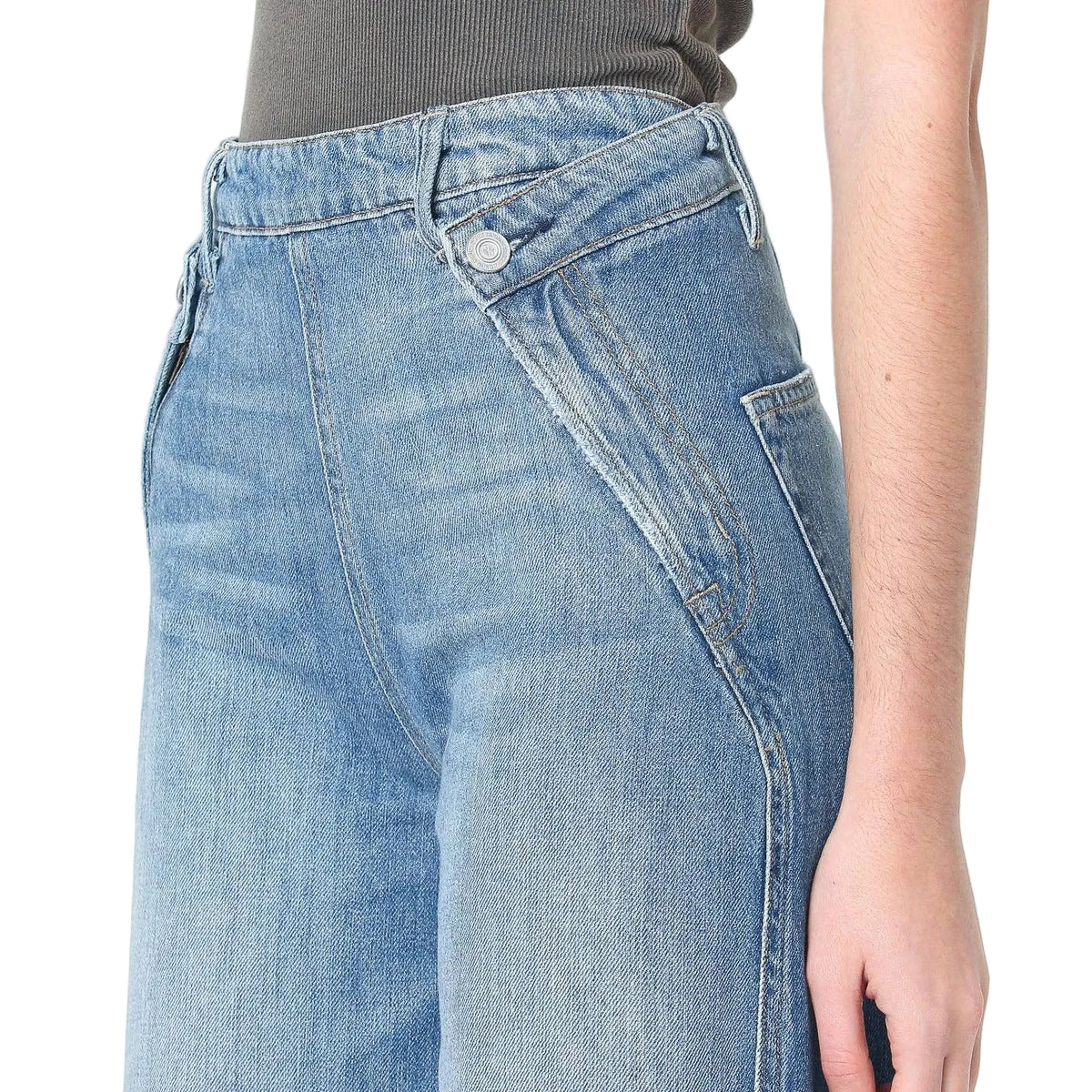 Double Button High-Rise Wide-Leg Jeans